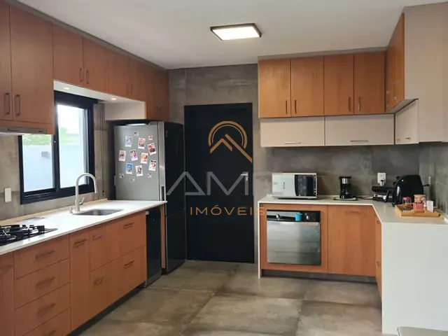 Casa com 341m² 3 quartos e 2 banheiros, à venda, no bairro Laranjal em Pelotas