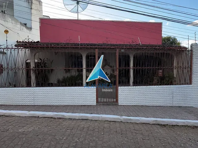 Casa com 360m² 3 quartos e 2 banheiros, à venda, no bairro Nossa Senhora das Graças em Governador Valadares