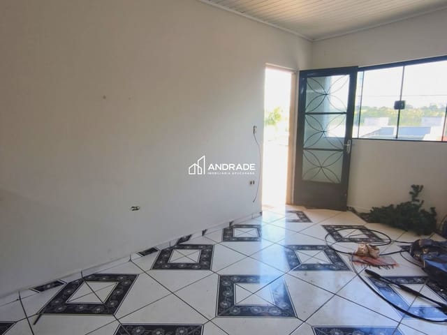 Casa com 275m² 2 quartos e 1 banheiro, à venda, no bairro Residencial Interlagos em Apucarana
