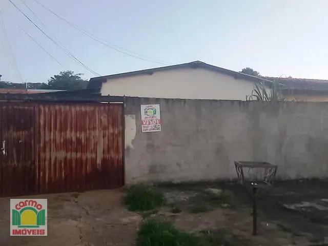 Casa 3 quartos e 2 banheiros, à venda, no bairro Parque dos Pirineus em Anápolis