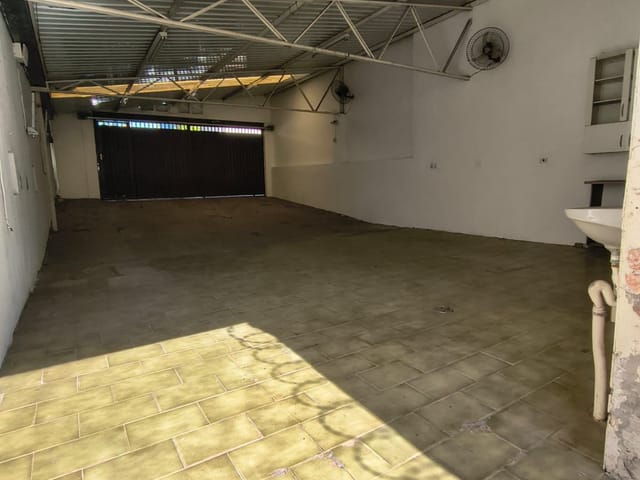 Casa com 574m², à venda ou para alugar, no bairro Centro em Piracicaba