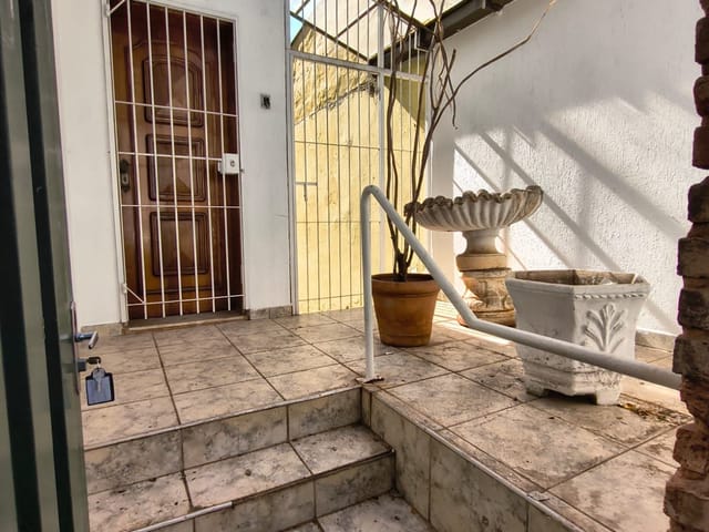 Casa com 574m², à venda ou para alugar, no bairro Centro em Piracicaba