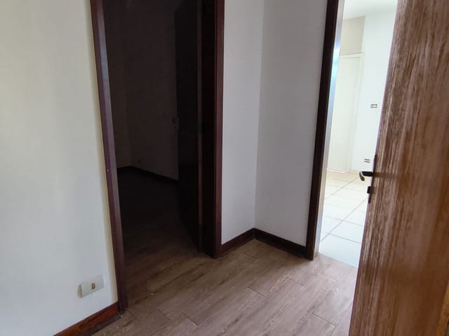 Casa com 574m², à venda ou para alugar, no bairro Centro em Piracicaba