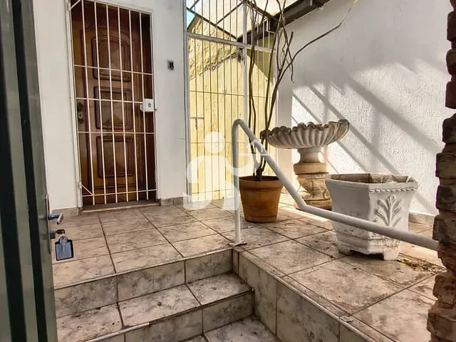 Casa com 574m², à venda ou para alugar, no bairro Centro em Piracicaba