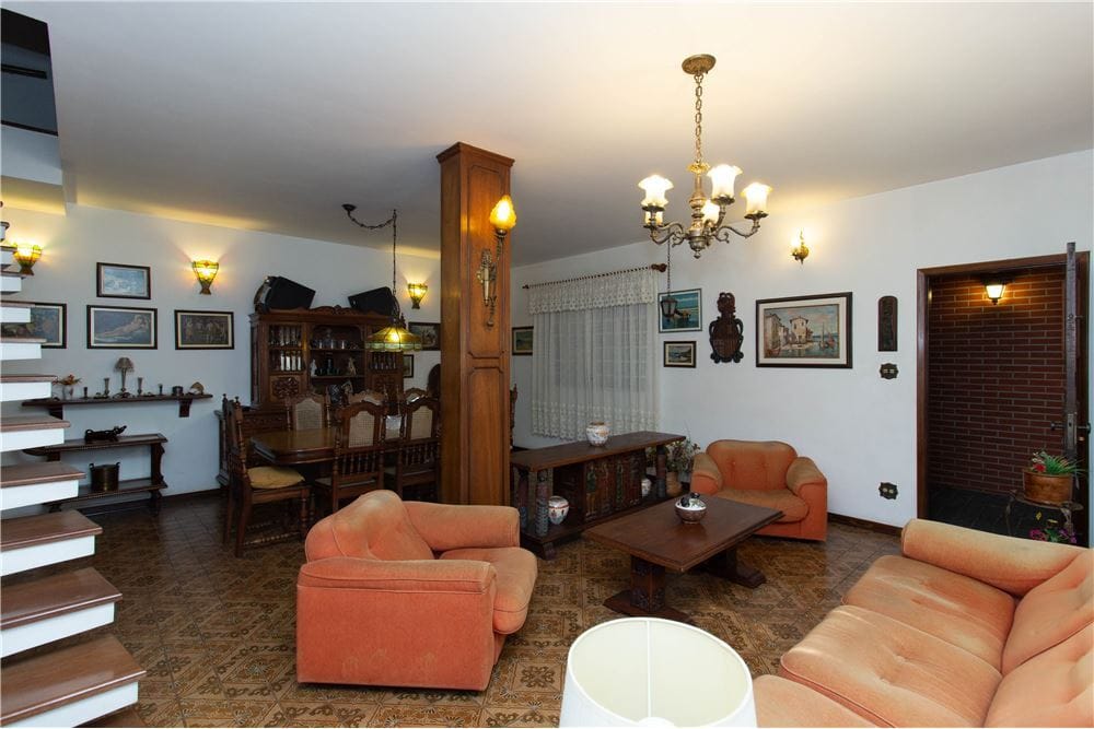 Casa à venda 3 Quartos 1 Suite 4 Vagas 205M² Jardim das Acácias São Paulo - SP