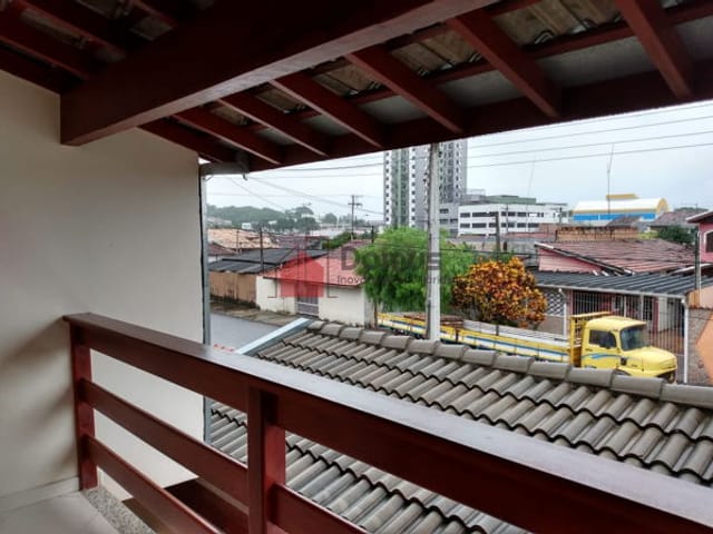 Sobrado com 138m² 3 quartos e 3 banheiros, à venda ou para alugar, no bairro Alto do Cardoso em Pindamonhangaba