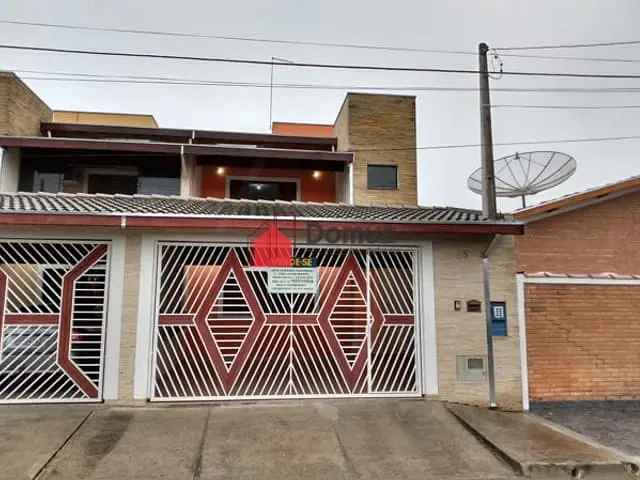 Sobrado com 138m² 3 quartos e 3 banheiros, à venda ou para alugar, no bairro Alto do Cardoso em Pindamonhangaba