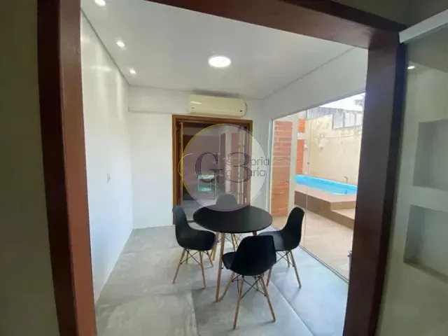 Casa 3 quartos e 2 banheiros, à venda ou para alugar, no bairro São Gonçalo em Pelotas