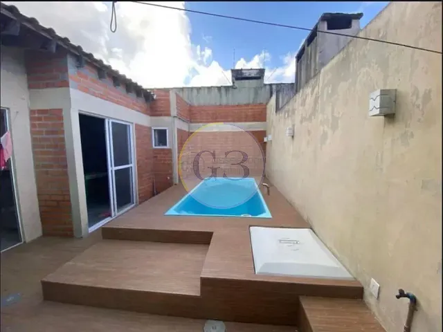 Casa 3 quartos e 2 banheiros, à venda ou para alugar, no bairro São Gonçalo em Pelotas