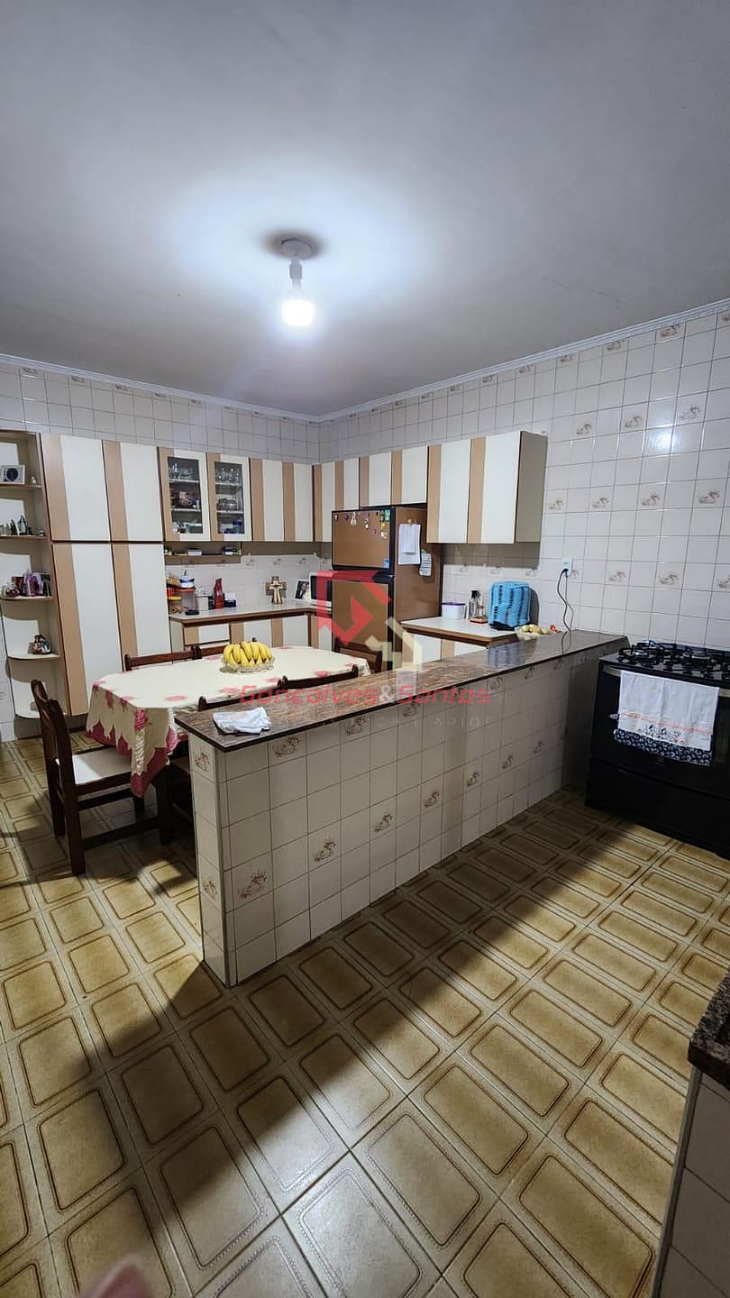 Casa à venda com 5 quartos, 260m² - Foto 22
