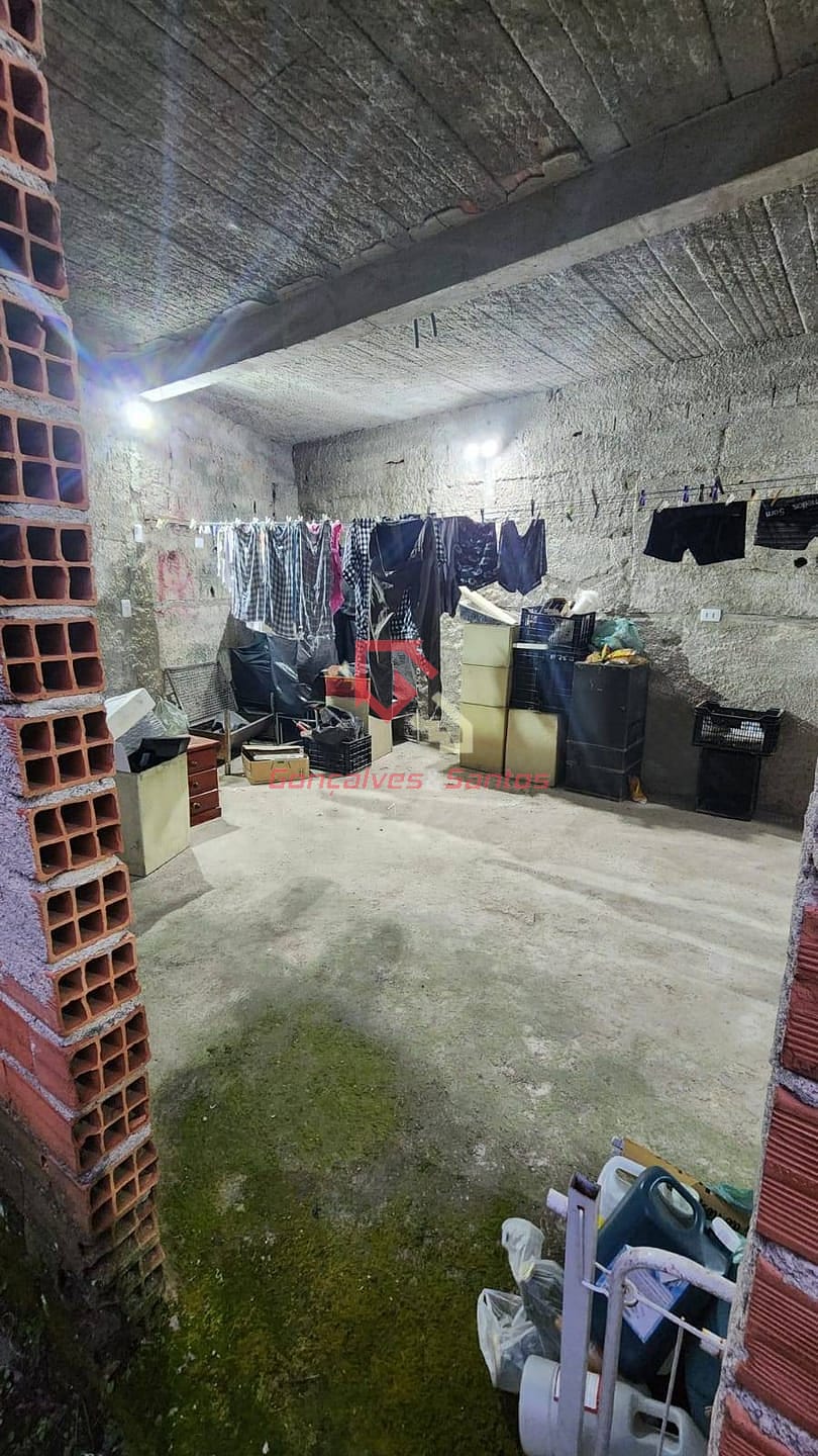 Casa à venda com 5 quartos, 260m² - Foto 4