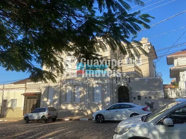 Casa com 180m², à venda, no bairro Residencial Fazenda Planalto em Guaxupé