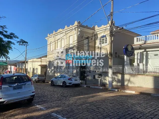 Casa com 180m², à venda, no bairro Residencial Fazenda Planalto em Guaxupé
