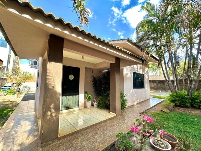 Casa 3 quartos e 1 banheiro, à venda, no bairro Centro em Nova Mutum