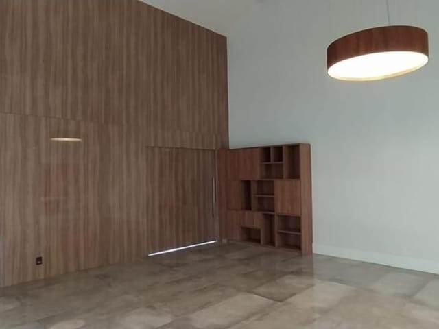 Casa com 1200m² 4 quartos e 7 banheiros, à venda, no bairro Jardim São Jorge em Londrina