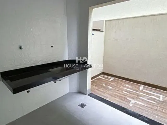 Casa com 493m² 5 quartos e 6 banheiros, à venda, no bairro Condomínio do Lago em Goiânia