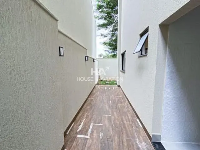 Casa com 493m² 5 quartos e 6 banheiros, à venda, no bairro Condomínio do Lago em Goiânia