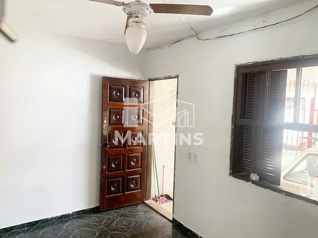 Casa 2 quartos e 1 banheiro, para alugar, no bairro Jardim Maria Duarte em São Paulo