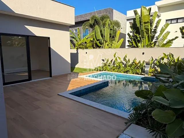 Casa 4 quartos e 4 banheiros, à venda, no bairro Jacuhy em Serra