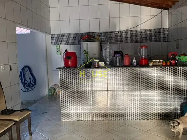 Casa com 225m², à venda, no bairro Parque Guarani em Votuporanga