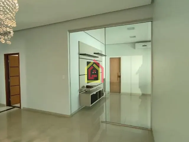 Casa com 300m² 4 quartos e 4 banheiros, à venda, no bairro Nova Marabá em Marabá