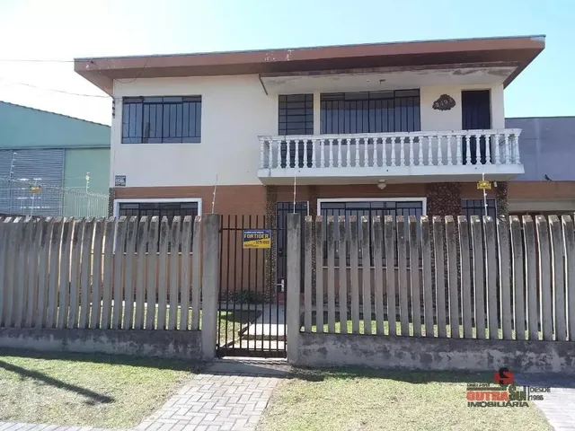 Casa com 714m² 4 quartos e 3 banheiros, à venda, no bairro Fanny em Curitiba