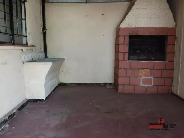 Casa com 714m² 4 quartos e 3 banheiros, à venda, no bairro Fanny em Curitiba