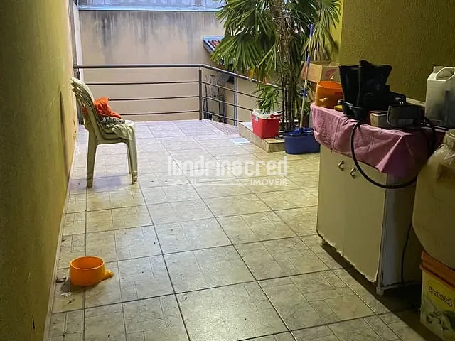Casa com 250m² 3 quartos e 2 banheiros, à venda, no bairro Jardim São Vicente Palloti em Londrina