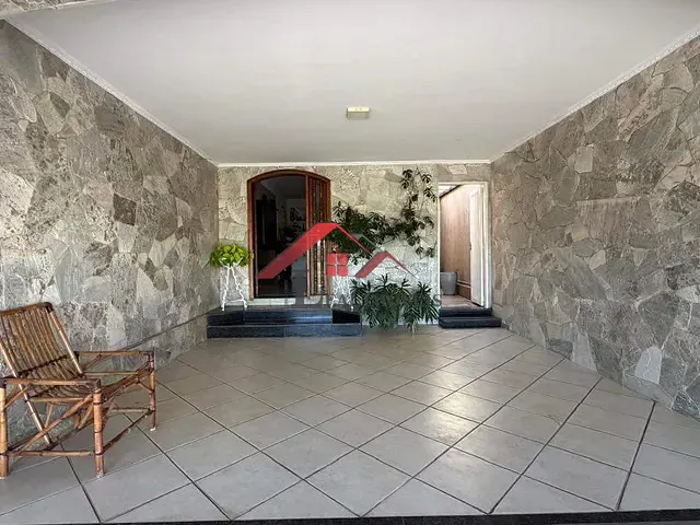 Casa com 600m² 3 quartos e 3 banheiros, à venda, no bairro Parque Iracema em Catanduva