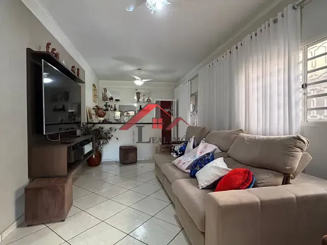 Casa com 600m² 3 quartos e 3 banheiros, à venda, no bairro Parque Iracema em Catanduva