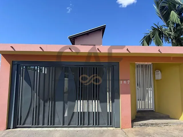 Casa com 250m² 3 quartos e 2 banheiros, à venda, no bairro Parque Residencial Groot em Holambra