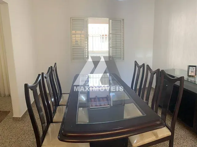 Casa com 300m² 5 quartos e 5 banheiros, à venda, no bairro Jardim dos Anjos em Bom Despacho