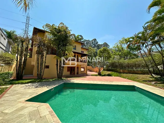 Casa com 1200m² 4 quartos e 6 banheiros, à venda, no bairro Tamboré em Santana de Parnaíba