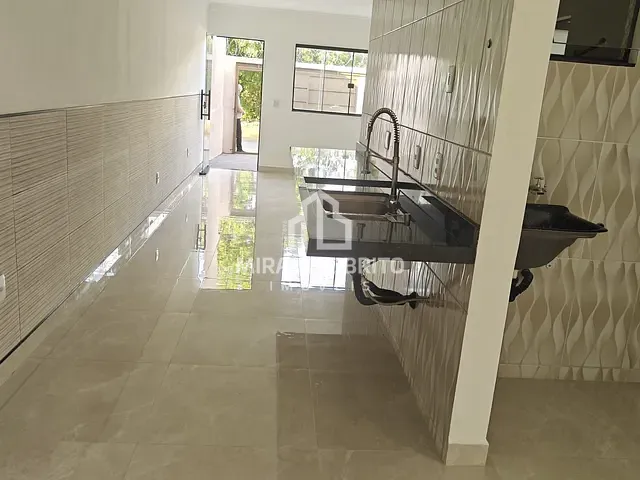 Casa 2 quartos e 2 banheiros, à venda, no bairro Residencial Santa Fé I em Goiânia