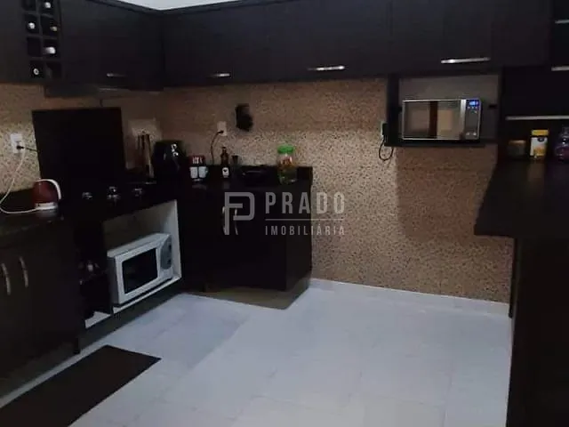 Casa com 80m² 2 quartos e 2 banheiros, à venda, no bairro Laranjal em Pelotas