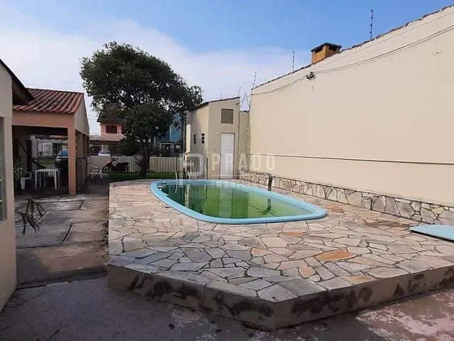 Casa com 80m² 2 quartos e 2 banheiros, à venda, no bairro Laranjal em Pelotas