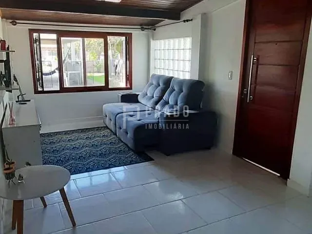 Casa com 80m² 2 quartos e 2 banheiros, à venda, no bairro Laranjal em Pelotas