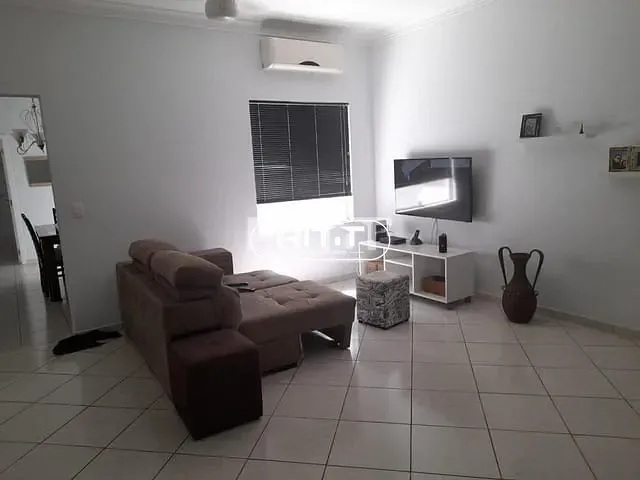 Casa com 300m² 3 quartos e 1 banheiro, à venda, no bairro Cascata em Paulínia