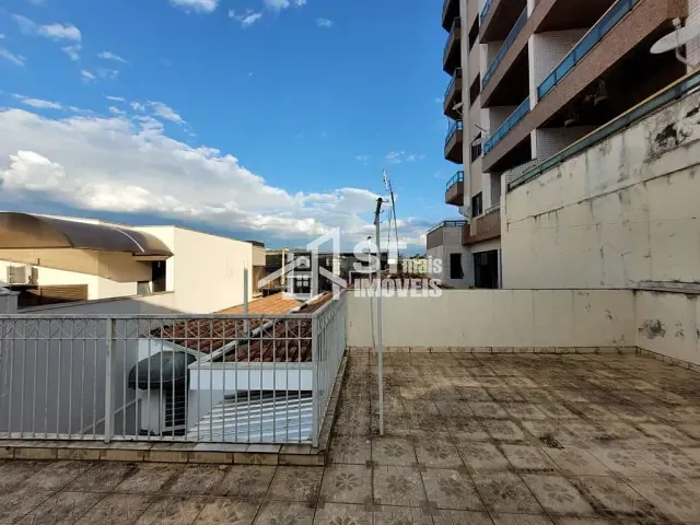 Casa com 283m² 4 quartos e 3 banheiros, para alugar, no bairro Centro em Andradas