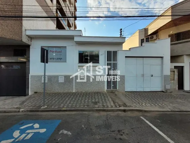 Casa com 283m² 4 quartos e 3 banheiros, para alugar, no bairro Centro em Andradas