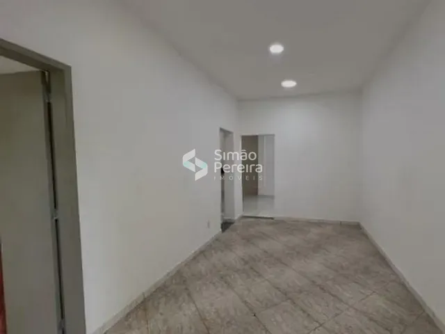 Casa com 517m² 3 quartos e 1 banheiro, à venda, no bairro Centro em Três Rios