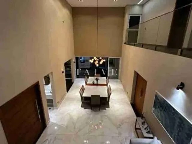 Casa 3 quartos e 5 banheiros, para alugar, no bairro Recreio em Londrina