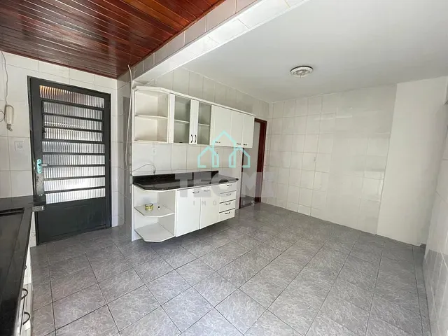 Casa com 125m² 2 quartos e 2 banheiros, à venda, no bairro Jardim de Alah em Taubaté