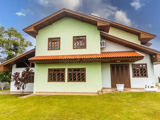 Casa com 490m² 4 quartos e 5 banheiros, à venda, no bairro Boa Vista em Curitiba