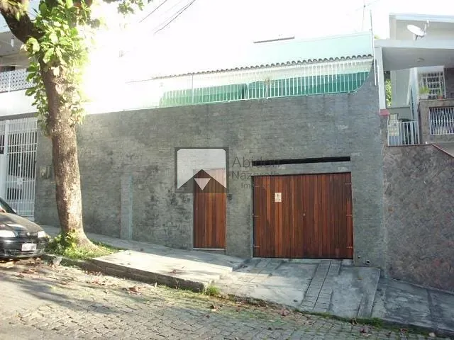 Casa com 320m² 3 quartos e 2 banheiros, à venda, no bairro Icaraí em Niterói