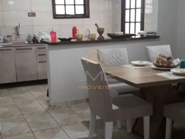 Casa 5 quartos e 2 banheiros, à venda, no bairro Fragata em Pelotas