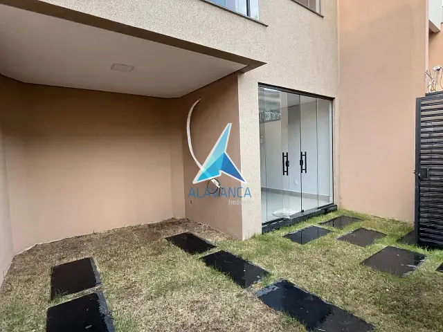 Casa com 162m² 3 quartos e 3 banheiros, para alugar, no bairro Centro em Governador Valadares