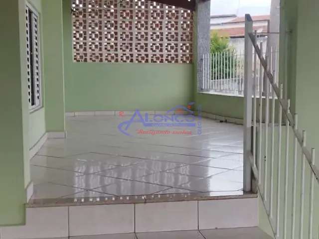 Casa com 113m² 2 quartos e 1 banheiro, para alugar, no bairro Jardim Bela Vista em Jacareí
