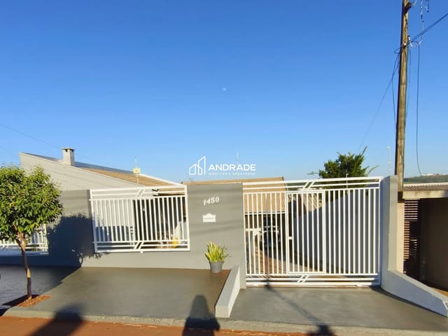 Casa com 275m² 2 quartos e 1 banheiro, à venda, no bairro Residencial Interlagos em Apucarana