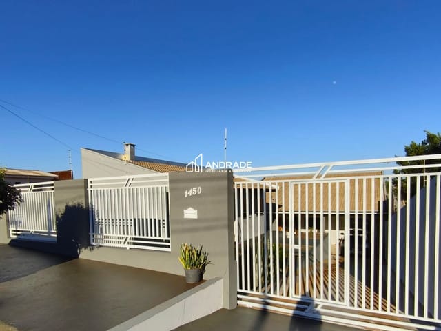 Casa com 275m² 2 quartos e 1 banheiro, à venda, no bairro Residencial Interlagos em Apucarana
